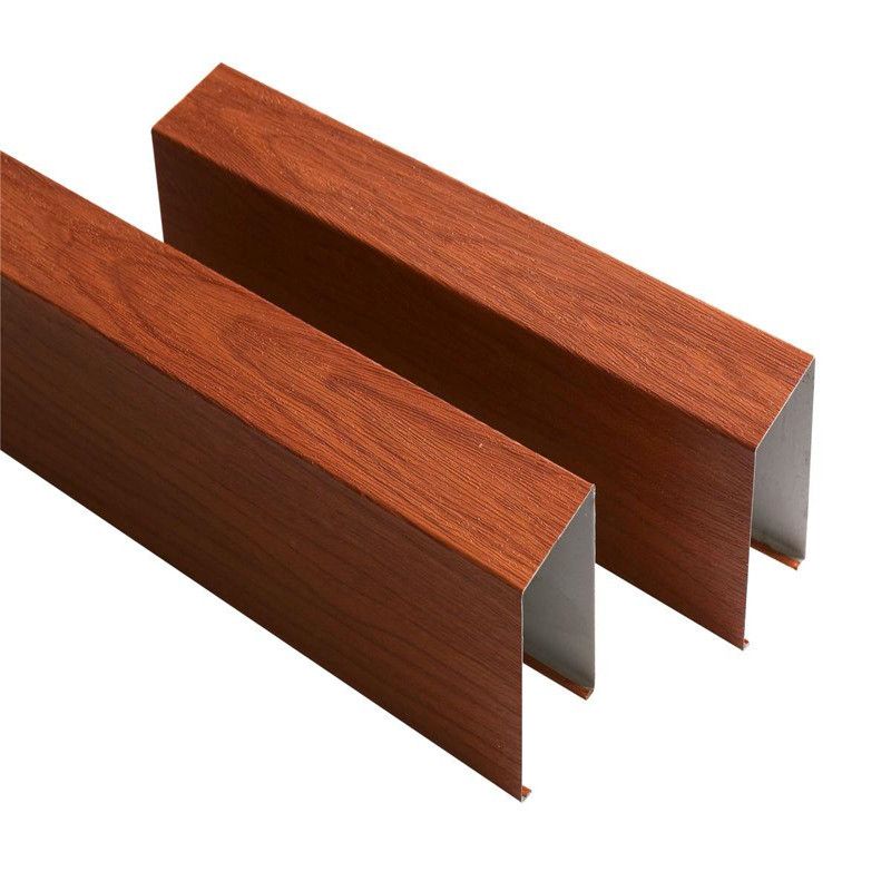 現代酒店空間美學 白色鋁方通、木紋方通與弧形鋁方通的裝飾藝術